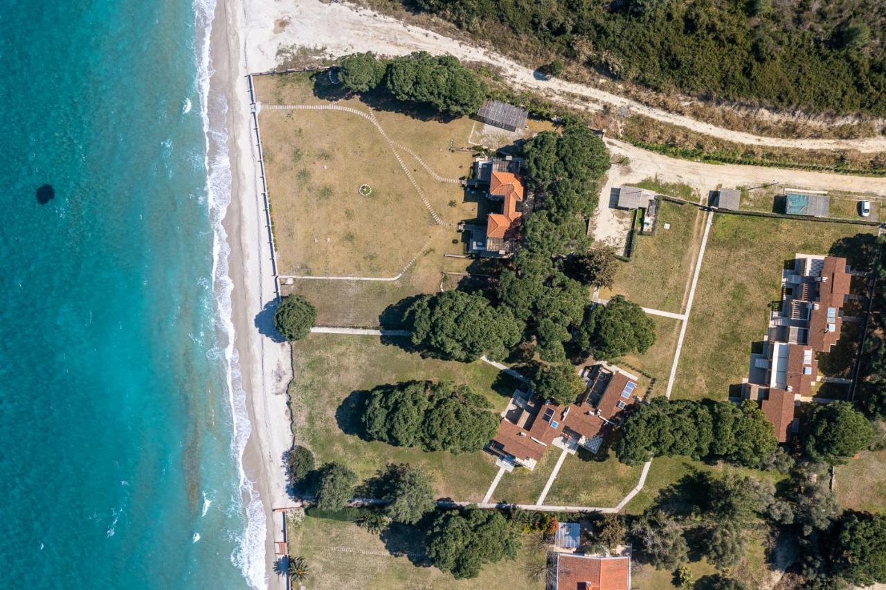 #Flh - Amalthia & Αthena Beachfront Houses In Pefkohori Esterno foto
